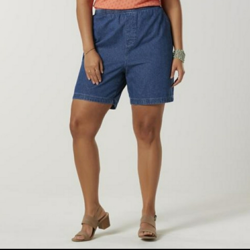 NWT Basic Editions Denim Shorts